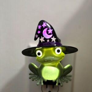 White Barn Bath & Body Works Witchy Frog  Light Up Wallflower Plug Nwt